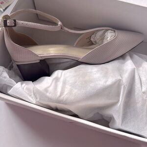 New! Journee Signature, Sz 8 women's almond-toe Cameela heels w/ comfortfoam NIB